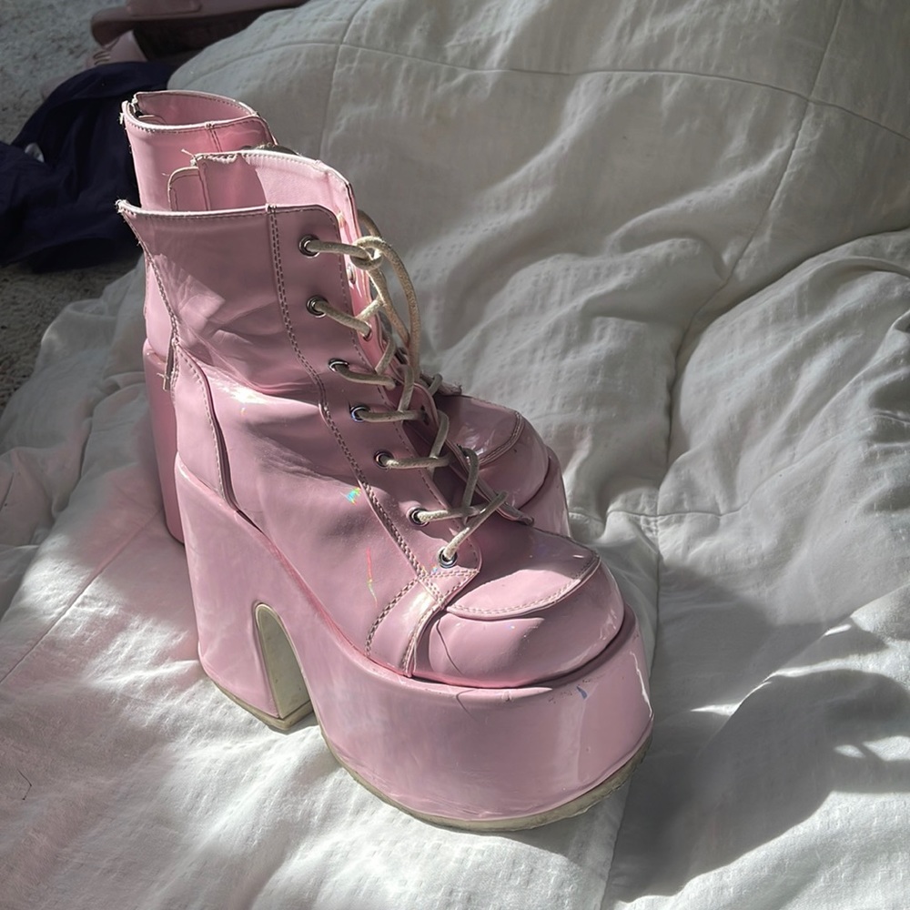 demonia pastel pink platform boots!